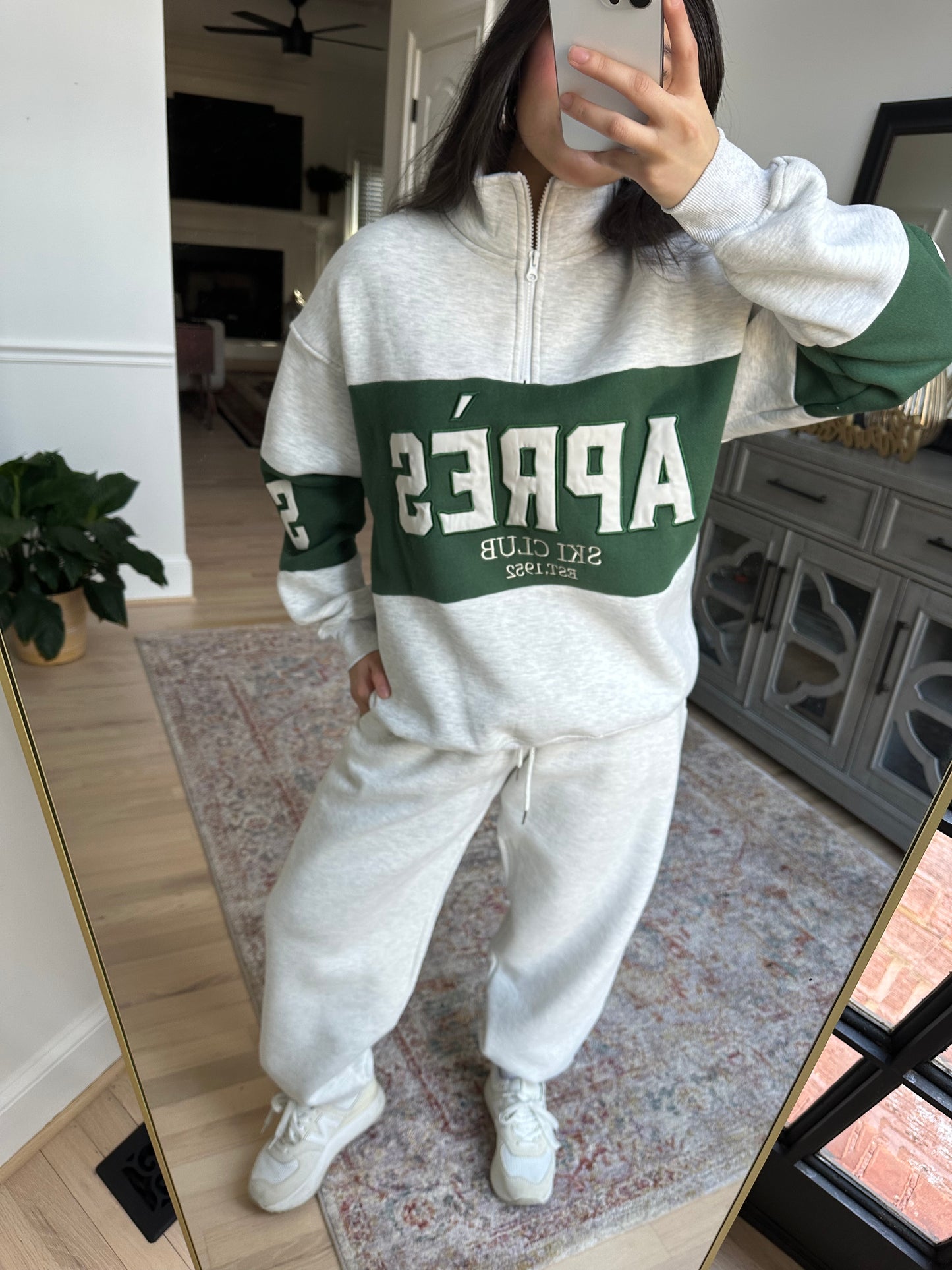 Heather Grey & Green Apres Sweatshirt