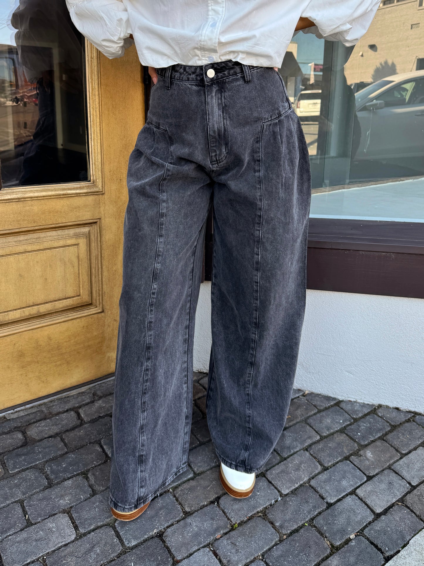 Black High-Waisted Wide Leg Jeans