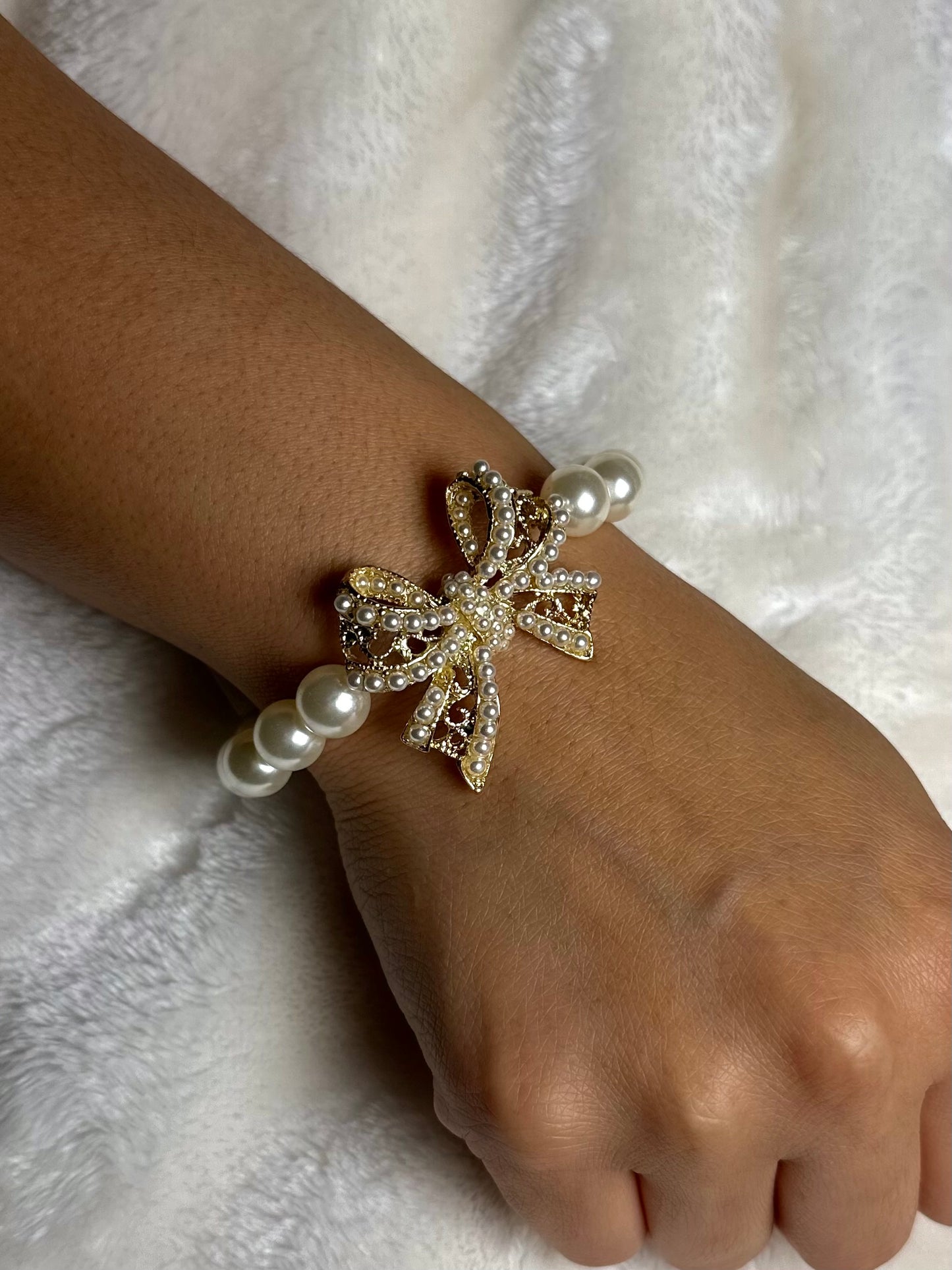 Beaded Bow Pearl Bracelet