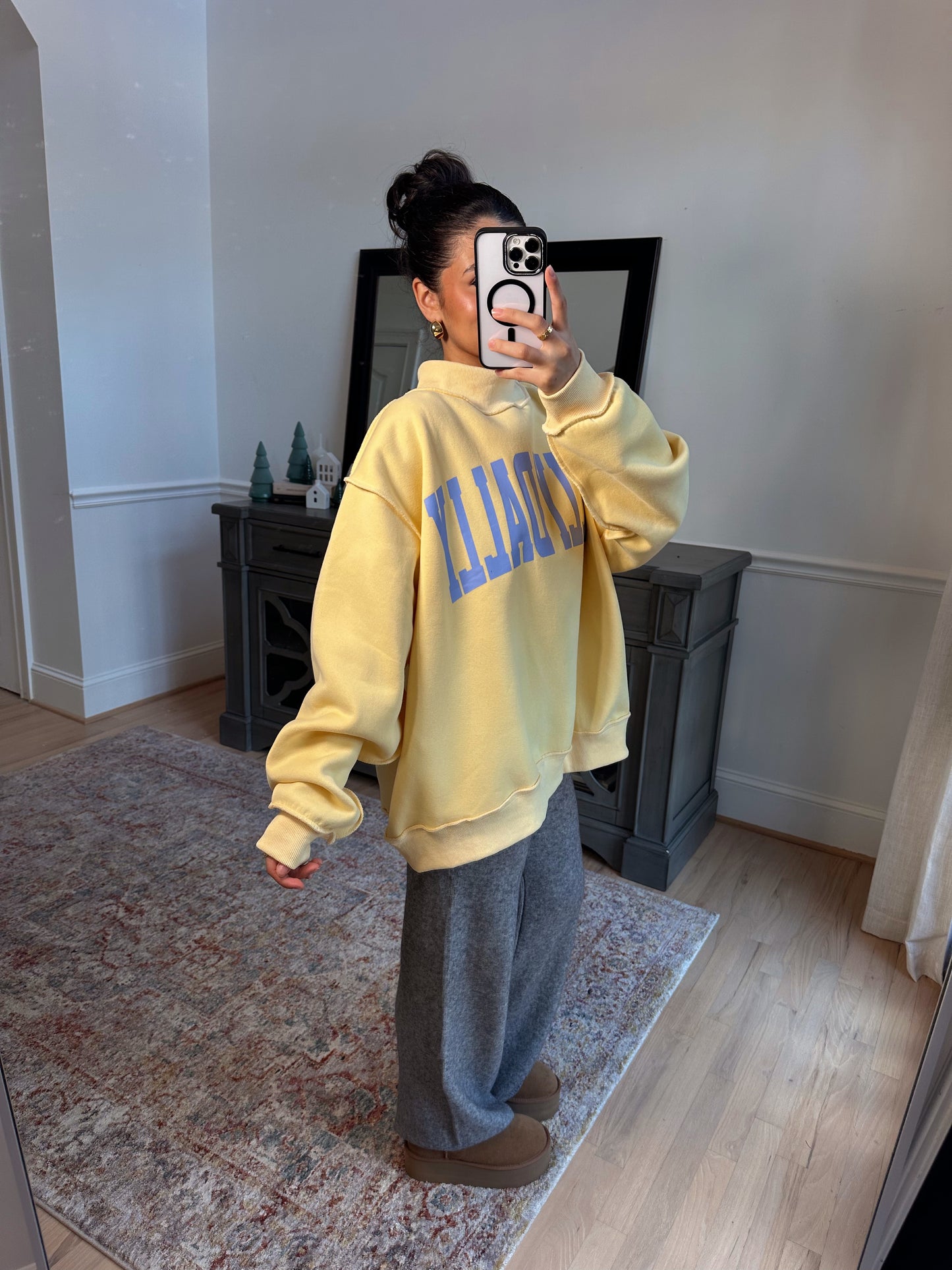 ‘Dilly Dally’ Butter & Blue Mockneck
