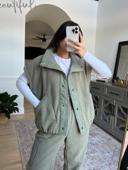 Sage Oversized Sherpa Vest