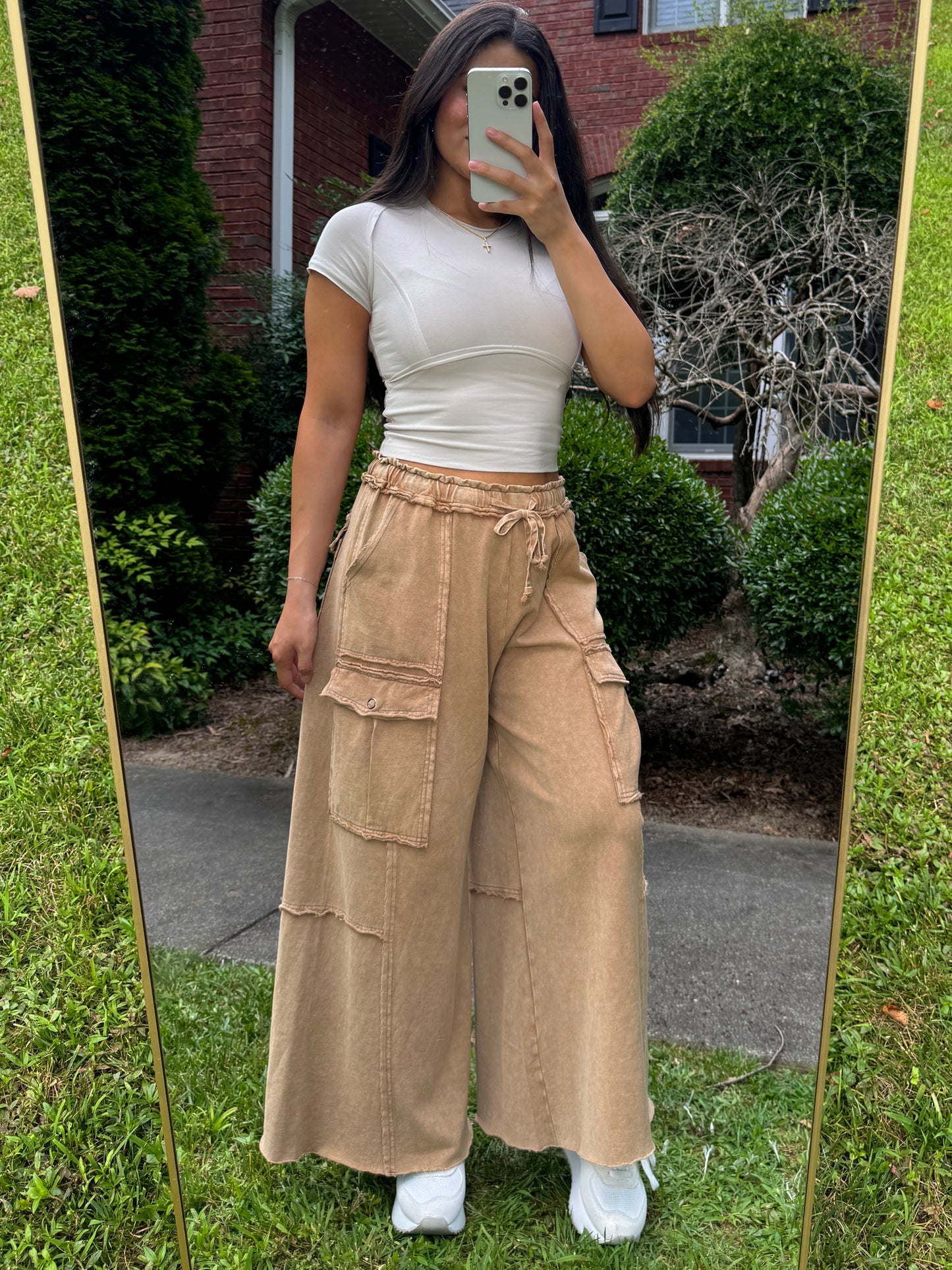 Latte Cargo Flowy Cropped Pants