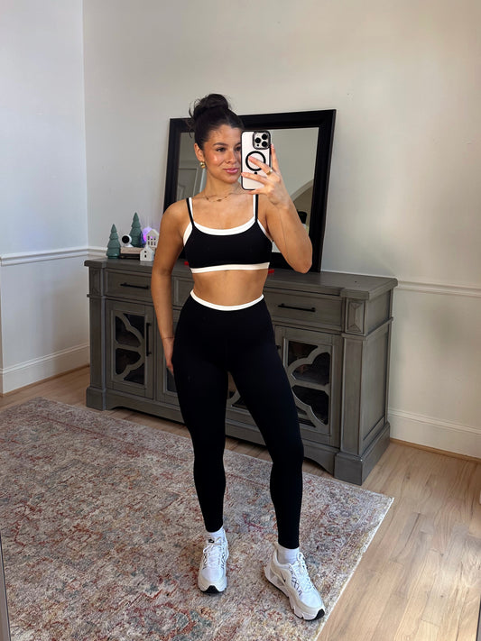 Black & White Layered Active Set