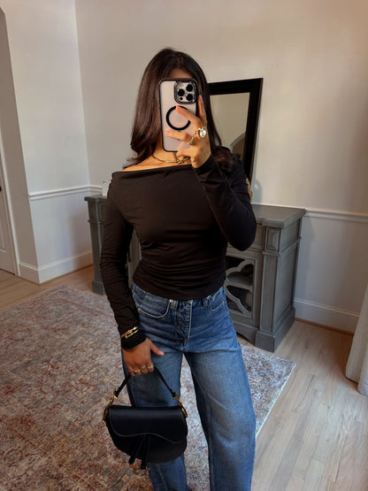Chic Living Black Off-Shoulder Top