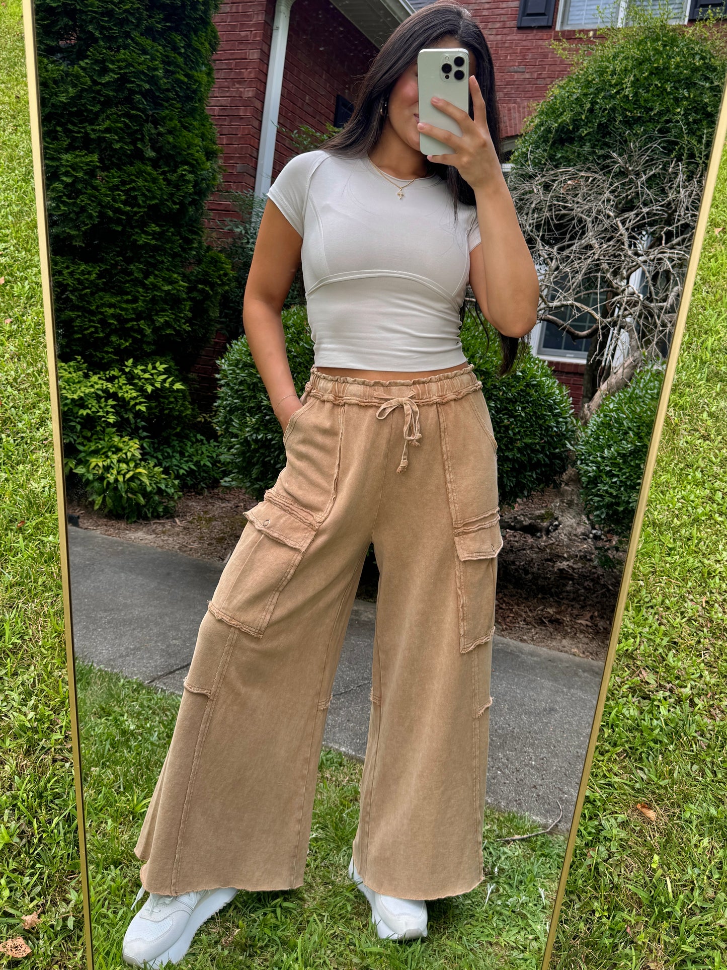 Latte Cargo Flowy Cropped Pants