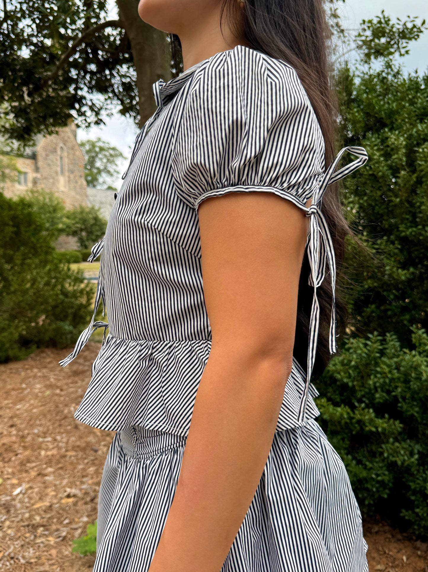 Black & White Striped Open-Front Bow Blouse