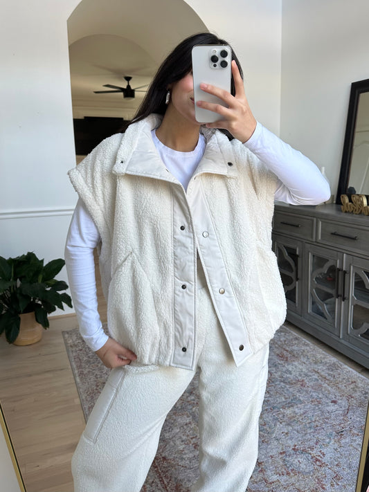 Ivory Oversized Sherpa Vest