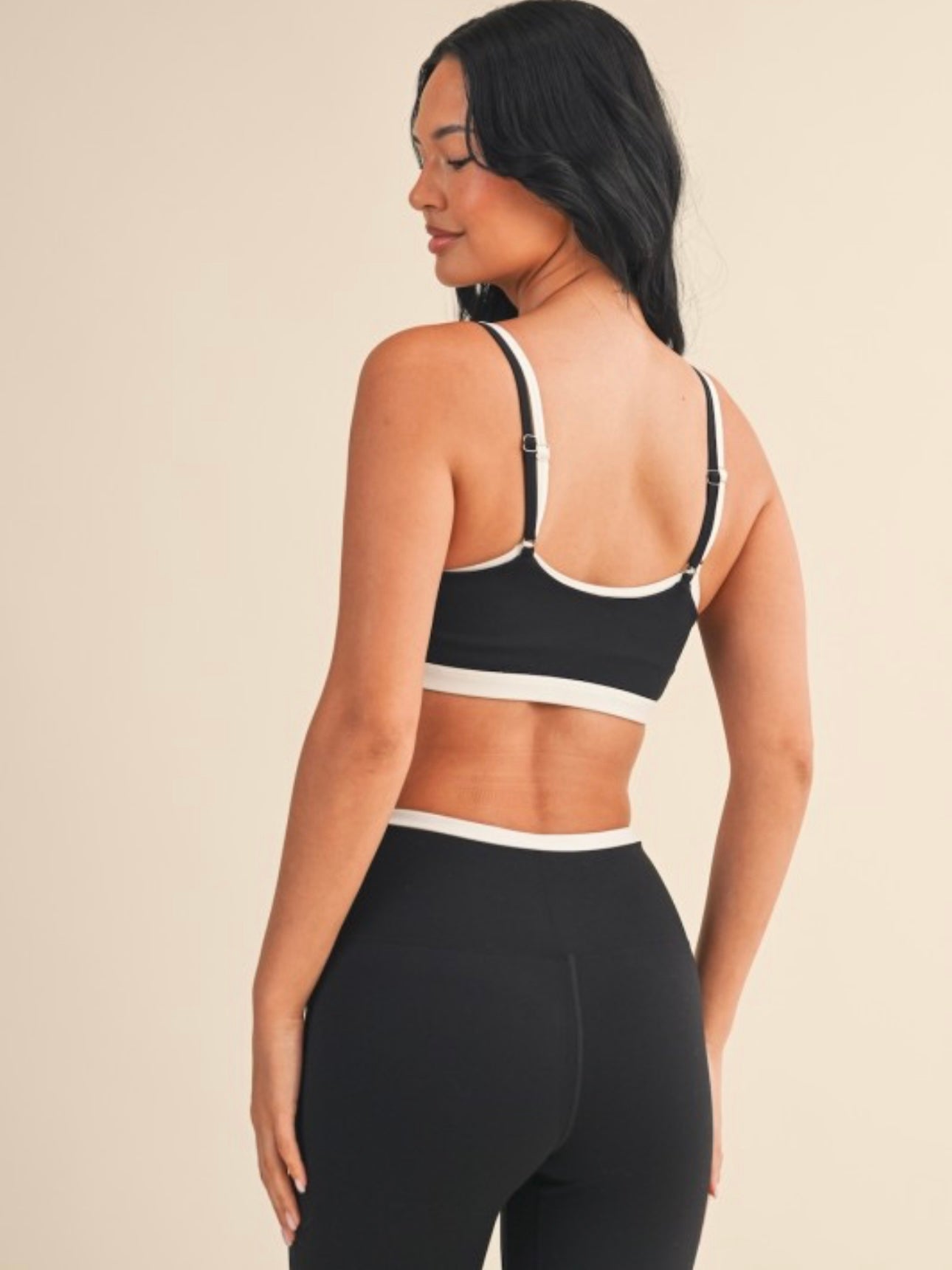Black & White Layered Active Set